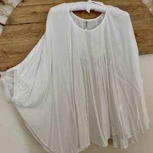 Monoreno White Pleated Blouse